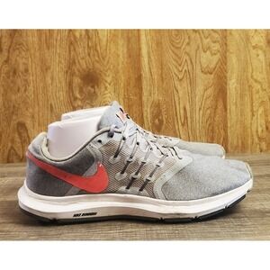 Nike Run Swift‎ Sneakers Women's Size 8 Gray